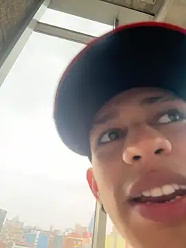 Snapshot of HarryGaze chatting on 03/24/26, 05:18 HarryGaze online show from 03/24/26, 05:18