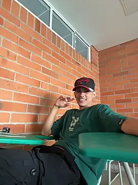 Snapshot of HarryGaze chatting on 04/06/26, 03:13 HarryGaze online show from 04/06/26, 03:13