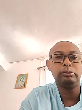 Snapshot of emperator13 chatting on 05/14/26, 04:30 emperator13 online show from 05/14/26, 04:30