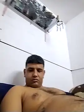 Snapshot of trox_memide21cm chatting on 02/22/26, 09:30 trox memide21cm online show from 02/22/26, 09:30