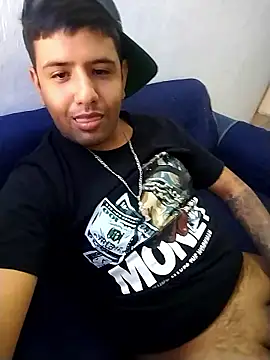 Snapshot of trox_memide21cm chatting on 04/05/26, 03:42 trox memide21cm online show from 04/05/26, 03:42