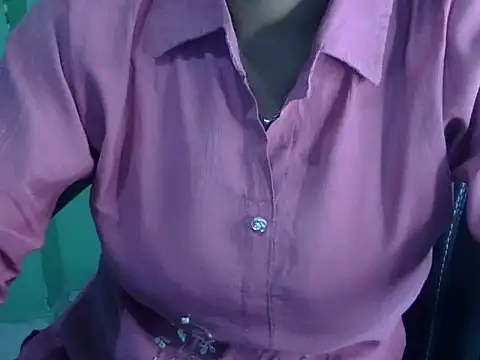 cute momo love online show from 05/12/26, 05:04