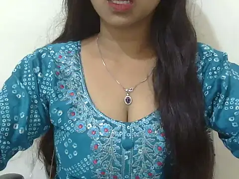 cute momo love online show from 06/24/26, 06:01