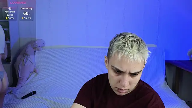 LuxuryLoverss online show from 06/04/26, 11:05