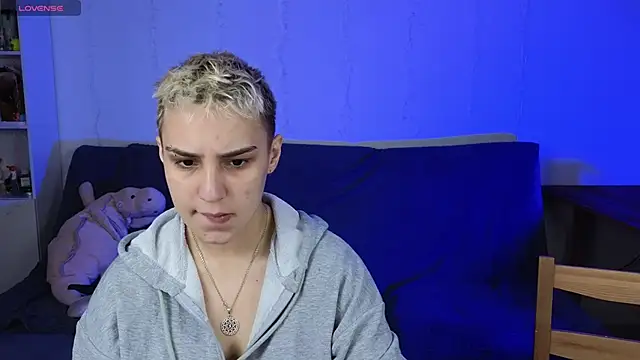 LuxuryLoverss online show from 06/12/26, 11:09