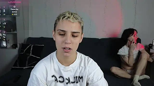 LuxuryLoverss online show from 06/14/26, 11:01
