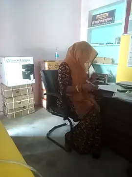 Snapshot of kavitarahul chatting on 02/25/26, 04:33 kavitarahul online show from 02/25/26, 04:33