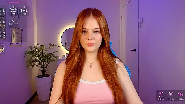 Snapshot of Elle_Funning chatting on 03/25/26, 02:50 Elle Funning online show from 03/25/26, 02:50