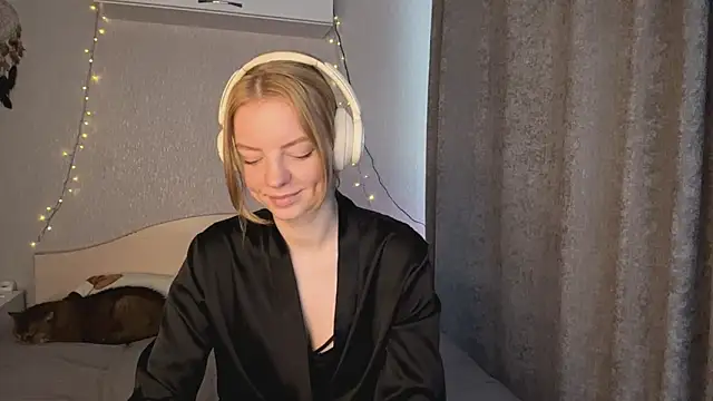 Snapshot of Marry_Sornatiko chatting on 03/29/26, 03:12 Marry Sornatiko online show from 03/29/26, 03:12