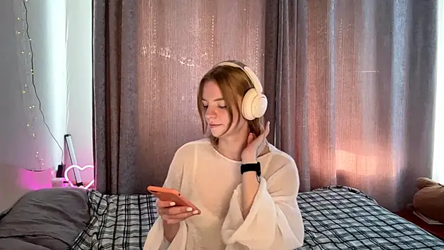 Snapshot of Marry_Sornatiko chatting on 04/04/26, 02:25 Marry Sornatiko online show from 04/04/26, 02:25