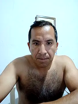 Snapshot of DIEGOLUIS2026 chatting on 02/23/26, 04:54 DIEGOLUIS2026 online show from 02/23/26, 04:54