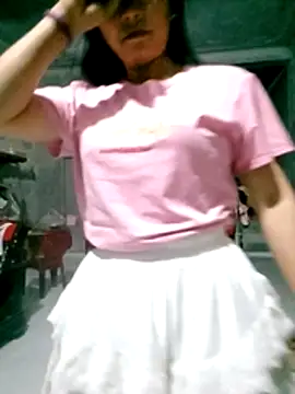 Snapshot of elen8800 chatting on 05/06/26, 06:46 elen8800 online show from 05/06/26, 06:46