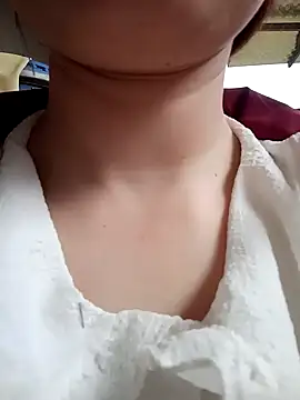 Snapshot of Salyk5 chatting on 03/24/26, 02:27 Salyk5 online show from 03/24/26, 02:27