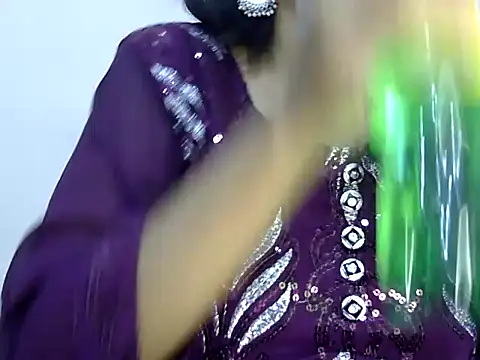Neha Sharma2 online show from 04/25/26, 11:46
