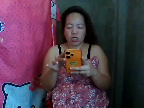 Snapshot of sweet_lhyn chatting on 07/26/26, 03:04 sweet lhyn online show from 07/26/26, 03:04