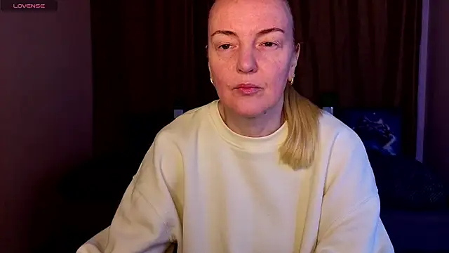 Bella soulmate online show from 05/01/26, 05:23
