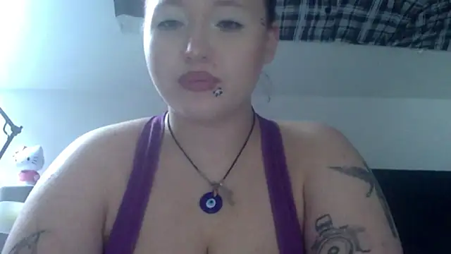 Snapshot of AriaWet chatting on 03/12/26, 02:56 AriaWet online show from 03/12/26, 02:56