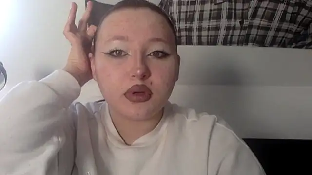 Snapshot of AriaWet chatting on 03/13/26, 09:16 AriaWet online show from 03/13/26, 09:16