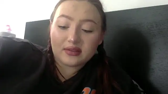 Snapshot of AriaWet chatting on 03/16/26, 10:19 AriaWet online show from 03/16/26, 10:19