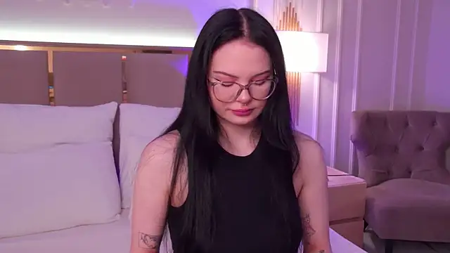 CindyMil online show from 04/26/26, 06:11