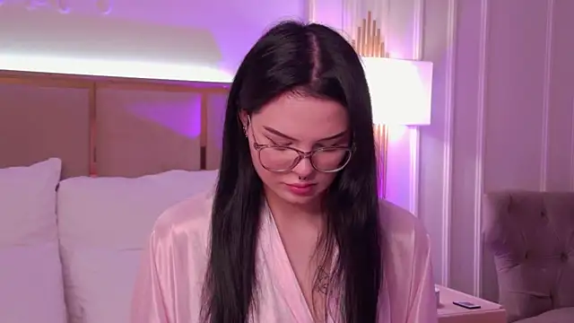 CindyMil online show from 06/11/26, 06:00