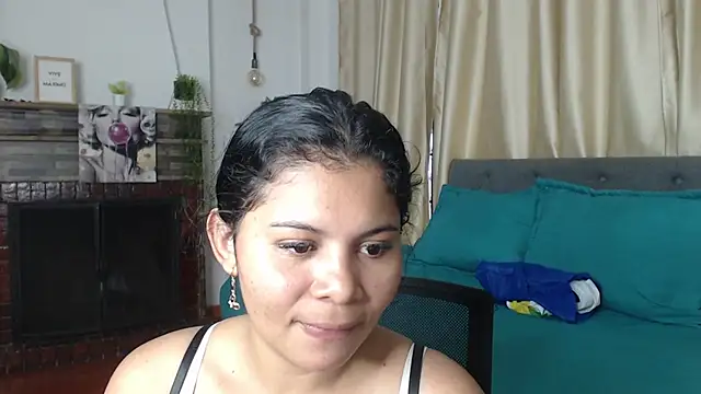 Emma hassani online show from 05/19/26, 06:58