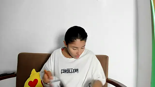 TatyGomez  online show from 06/29/26, 04:19