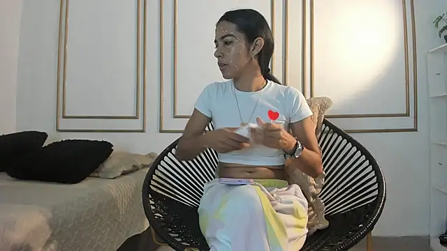 emily gaviria1 online show from 05/02/26, 12:10