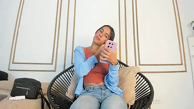 emily gaviria1 online show from 05/03/26, 12:11
