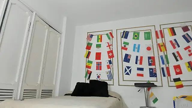 Snapshot of emily_gaviria1 chatting on 07/01/26, 12:07 emily gaviria1 online show from 07/01/26, 12:07