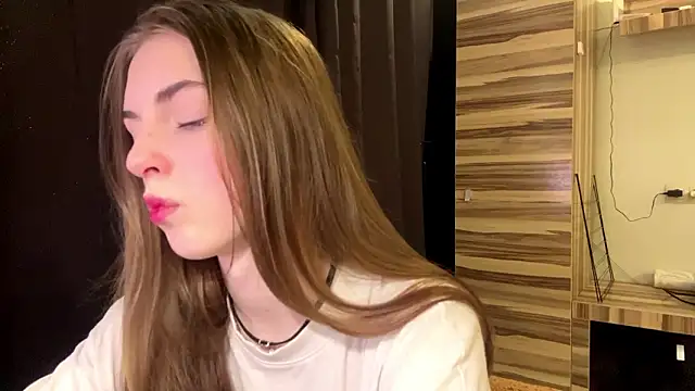 PollyDream online show from 03/15/26, 08:20