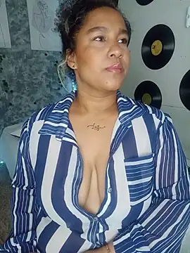 Snapshot of medusafox_ chatting on 06/24/26, 04:55 medusafox online show from 06/24/26, 04:55