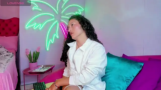 JeiLovee online show from 05/03/26, 11:38