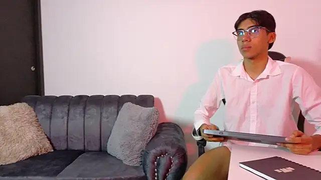 Eros Lux online show from 06/11/26, 12:47