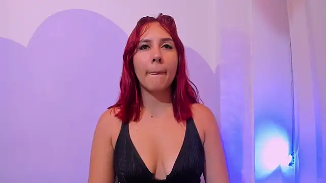 Snapshot of violeta_blaze1 chatting on 06/06/26, 10:20 violeta blaze1 online show from 06/06/26, 10:20