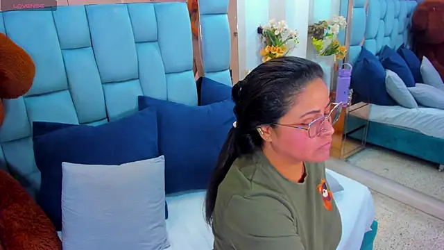 Snapshot of isabellablazee chatting on 03/09/26, 10:14 isabellablazee online show from 03/09/26, 10:14