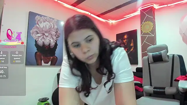 Snapshot of VelvetSirenLight chatting on 03/28/26, 03:55 VelvetSirenLight online show from 03/28/26, 03:55