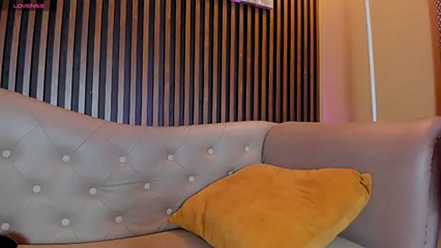 Elisasue online show from 06/19/26, 08:51