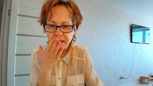 LioraWeiss online show from 05/04/26, 05:36