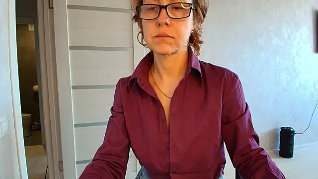 LioraWeiss online show from 05/05/26, 07:16
