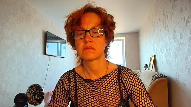 LioraWeiss online show from 05/21/26, 07:59
