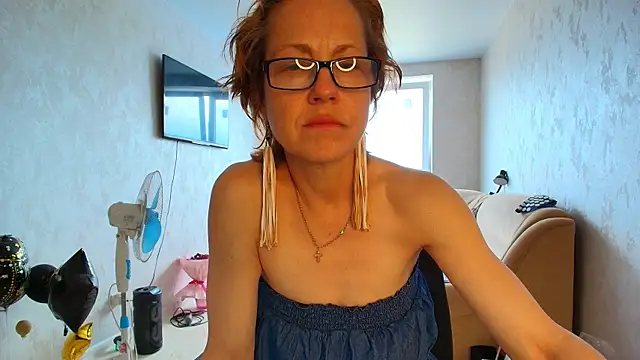 LioraWeiss online show from 05/26/26, 10:22