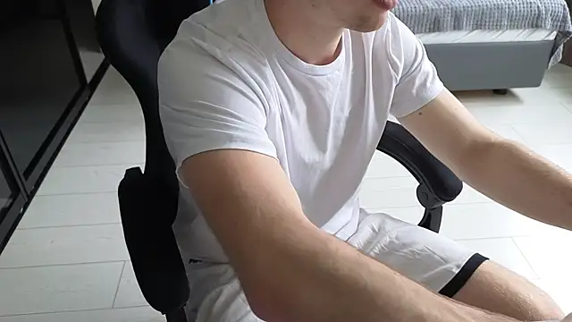chantatummm online show from 05/01/26, 09:14