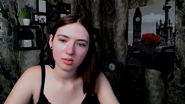 Snapshot of AnnaFlirt_ chatting on 05/01/26, 10:20 AnnaFlirt online show from 05/01/26, 10:20