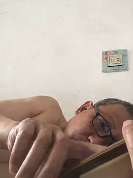 yaocaobi8 online show from 05/02/26, 04:50