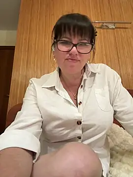 Snapshot of expensive_lady chatting on 05/24/26, 07:30 expensive lady online show from 05/24/26, 07:30