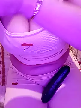 Snapshot of Lona_Hot chatting on 03/31/26, 03:34 Lona Hot online show from 03/31/26, 03:34