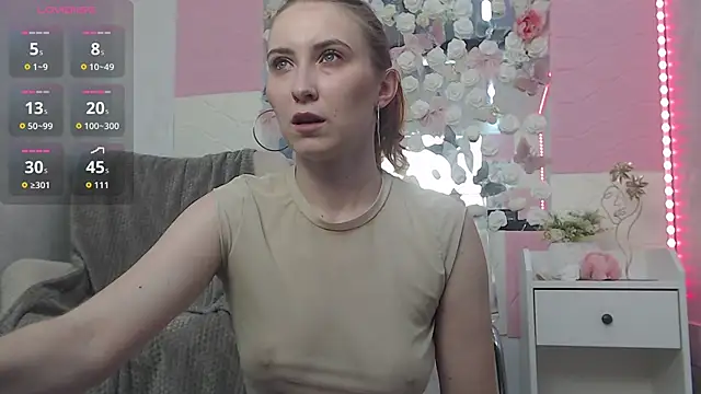 EmberLuna  online show from 06/18/26, 06:46