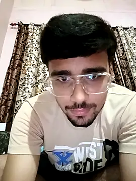 Snapshot of big_indiancock chatting on 03/08/26, 05:17 big indiancock online show from 03/08/26, 05:17