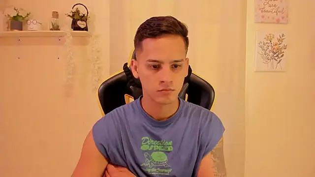 sexy andres01 online show from 02/24/26, 01:53